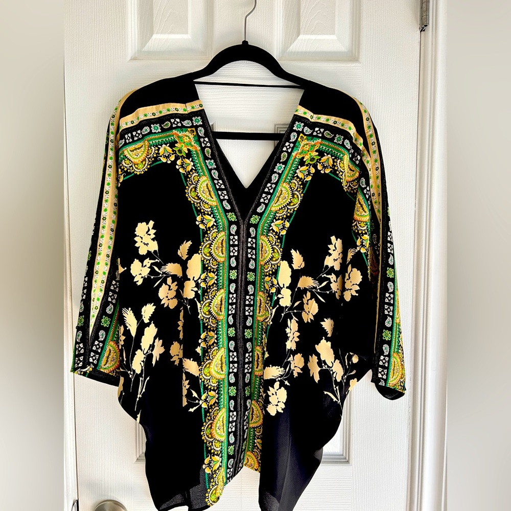 Rose + Olive V-Neck/back blouse Sz Med